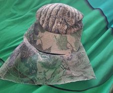 Deerhunter Camo Cap with Integrated Mesh Face Veil (Realtree Camo)