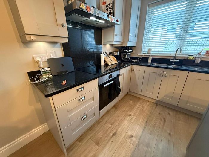 Complete Kitchen with Quartz Worktops & all appliances