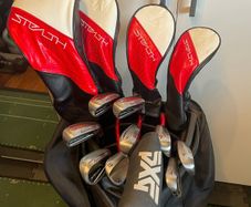 TaylorMade Stealth Golf Set