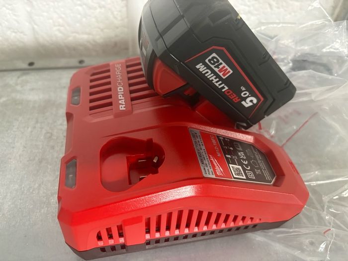 Milwaukee Rapid charge 5ah battery New