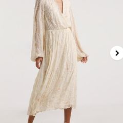 Joanna hope bridal dress
