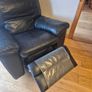 3 piece leather suite Image 4
