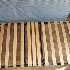 Foldable bed frame