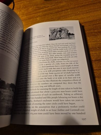 Prehistoric Avebury. Aubrey Burl