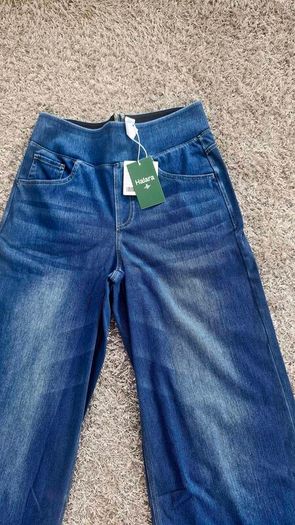 Halara soft and stretchy jeans. Super soft