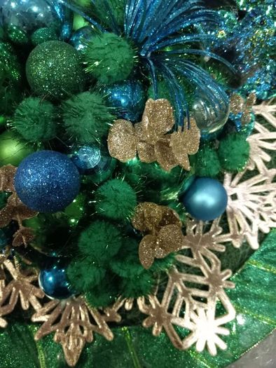 BN Christmas Wreath