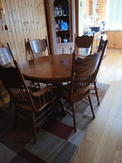 Oak Dining Table & Chairs