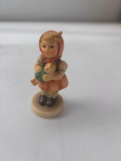 Vintage Goebel Figurine