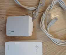 TP-Link AV600 Powerline WiFi Extender Kit + Cables