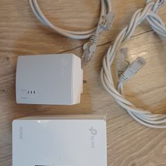 TP-Link AV600 Powerline WiFi Extender Kit + Cables
