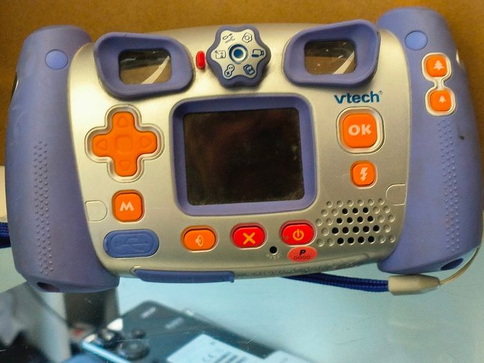 Vtech Kidzoom Plus Blue Kids Unisex 2mp Digital Camera 1.8" Display 2x Digital Zoom (used)