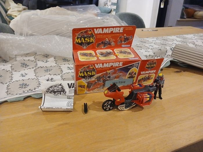 M a s k kenner vampire