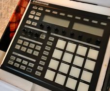 Native Instrument Machine mk1