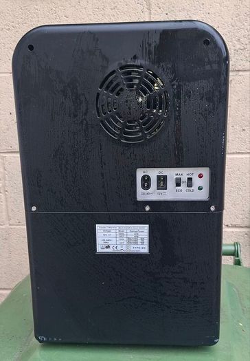Mini fridge
