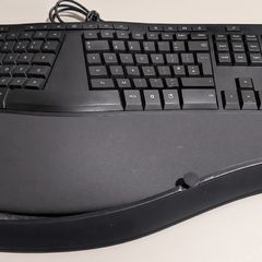 Microsoft Ergonomic Keyboard Model 1878 Like New with Riser