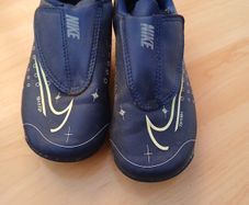 kids football hurling boots
