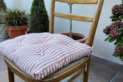 chair with seat pad