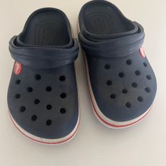 kid crocs size C11 / 28-29