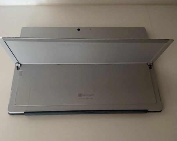 Microsoft Surface Pro 7+ Tablet Intel i5-1135G7 8GB RAM 256GB SSD 12.3" Win 11 Pro
