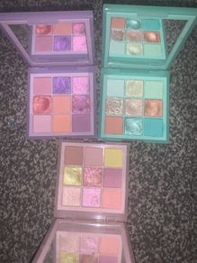 Huda beauty pastels obsession palettes