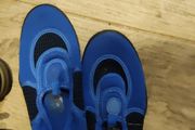 size 13 aqua shoes