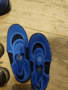 size 13 aqua shoes
