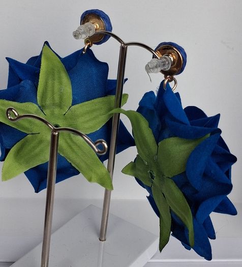 Realistic Navy Extravagant Rose with Raffia Woven Stud Earrings