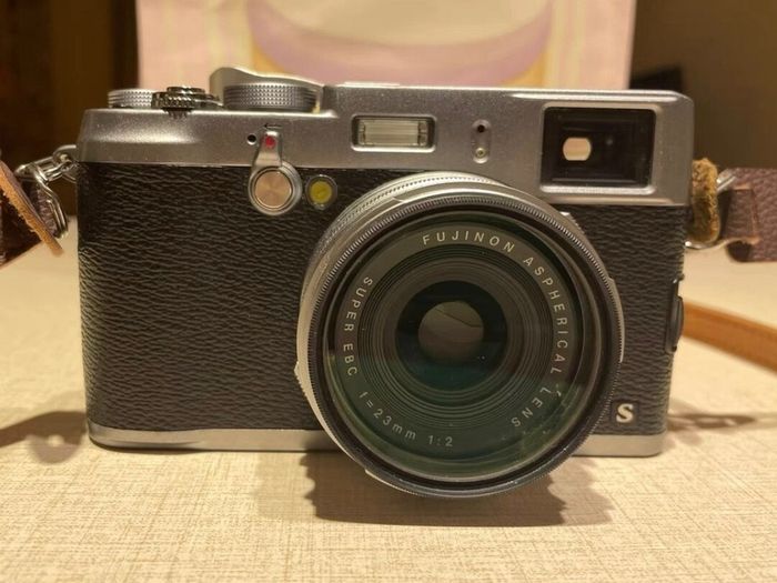Fujifilm X100s