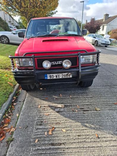 Isuzu trooper