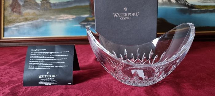 New In Box Waterford Crystal Lismore Pattern 9 Inch Essence Ellipse Bowl