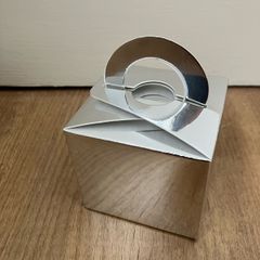 24 Favour boxes