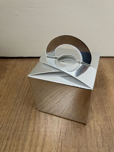 24 Favour boxes