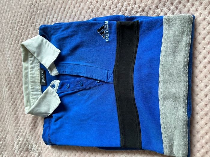 Adidas jumper for gents. Size medium/ large