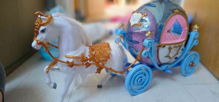 Barbi carriage toy horse for Barbi doll