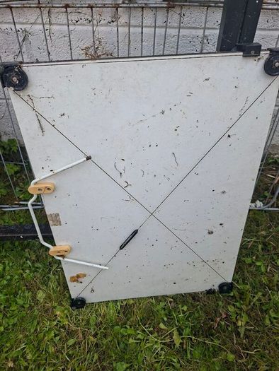 Draughting stand and drawing board