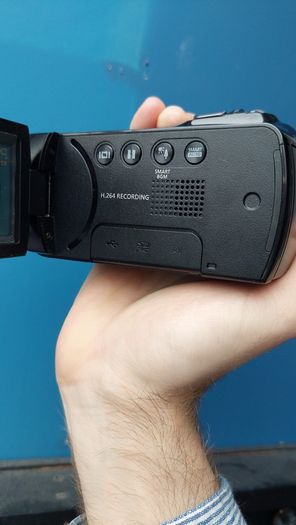Samsung SMX-F70 High Definition Camcorder Video Camera