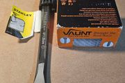 Stanley 10" Claw Bar &amp; Box of 16 gauge 45mm Brad Nails