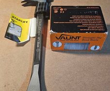 Stanley 10" Claw Bar & Box of 16 gauge 45mm Brad Nails
