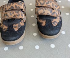 Child's shoes