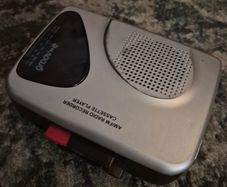 Groove Walkman AM/FM Radio Recorder Cassette Player