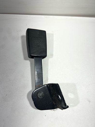 BMW 7 Series F01 F02 Middle Seat Lower Belt Strap Buckle Rear Right 7220858 A1l1b624g