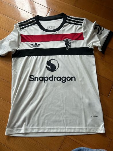 Manchester United Shirt - Small
