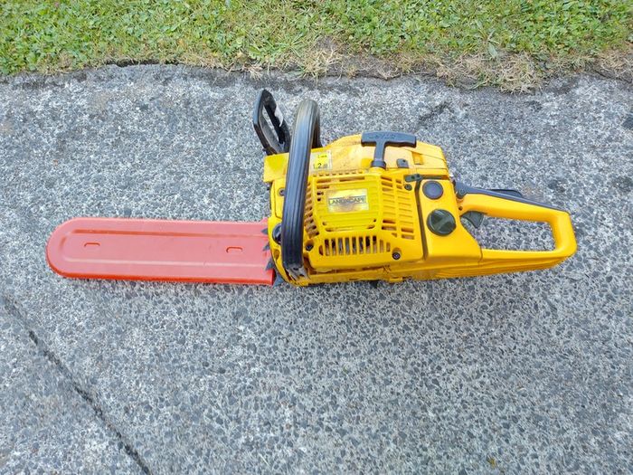 LANDXCAPE Petrol Chainsaw, working great and in excellent condition