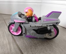 MOTO Pups Skye: PAW Patrol Deluxe Pull Back Motorcycle