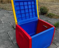 Large plastic storage /toy box