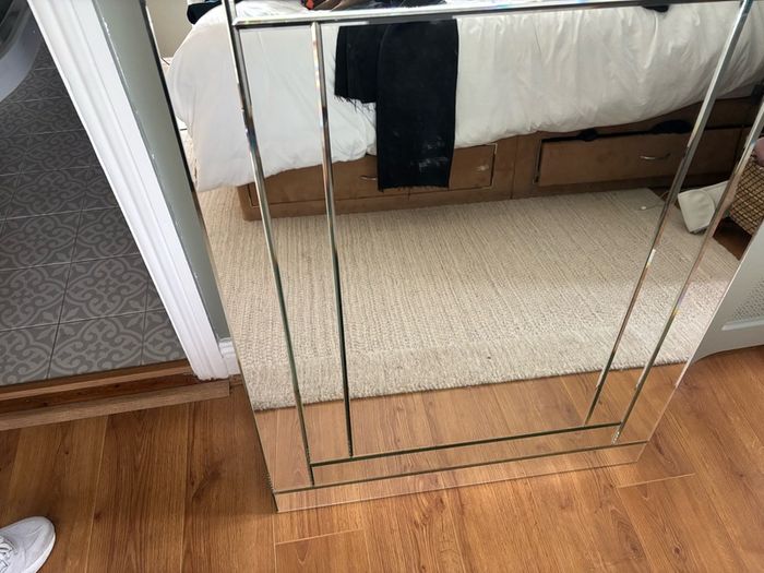 wall mirror