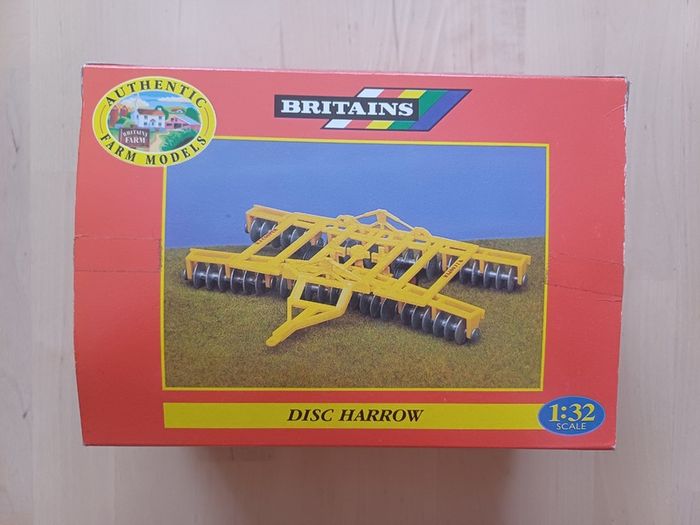 Britains Disc Harrow Vintage Farm Model Boxed MINT