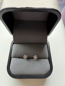 Diamond Stud Flower Earring