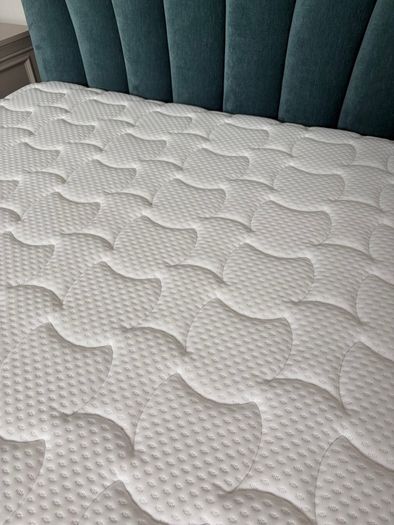 King size bed with brand new mattress