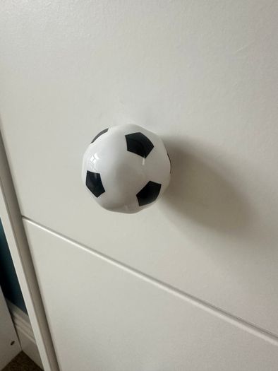 Ceramic knobs